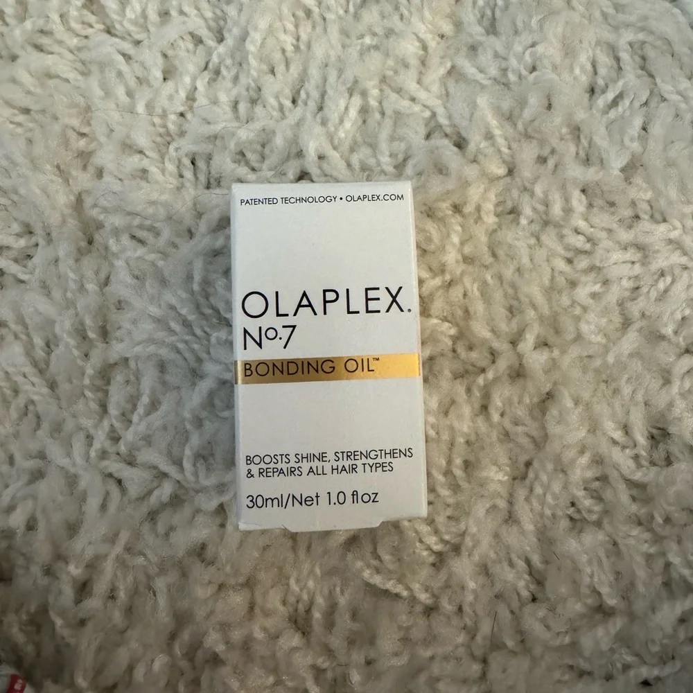 Olaplex No7 Bonding Oil - Picture 2 of 5